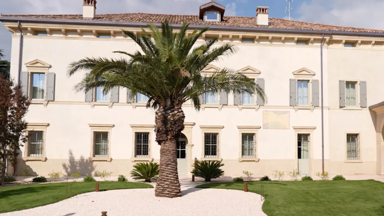 Villa Tosi, Tregnago — the restored façade, from the same viewpoint